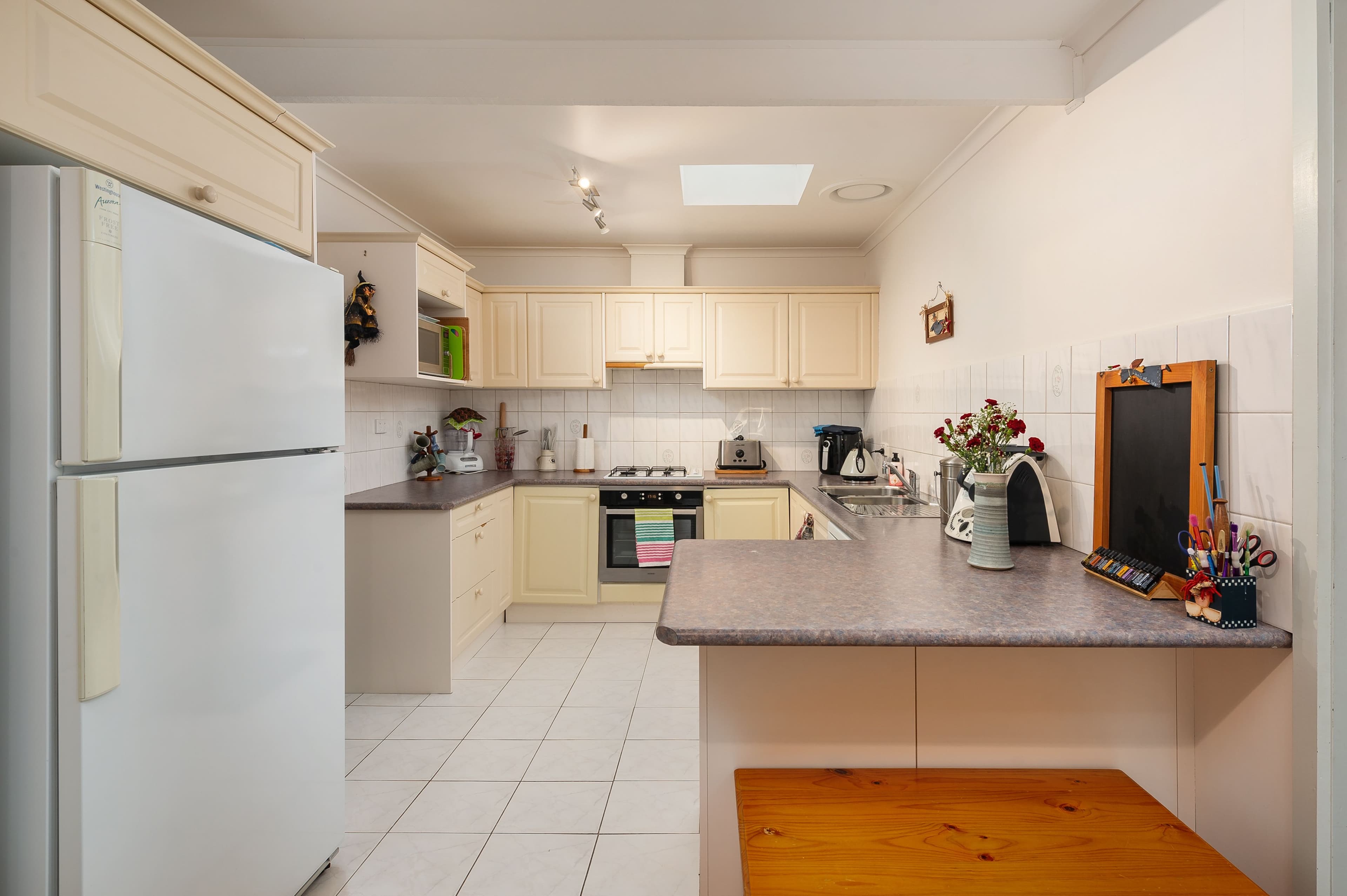 10 Ledbury Crescent, Bundoora VIC 3083, Bundoora - Thumbnail 5