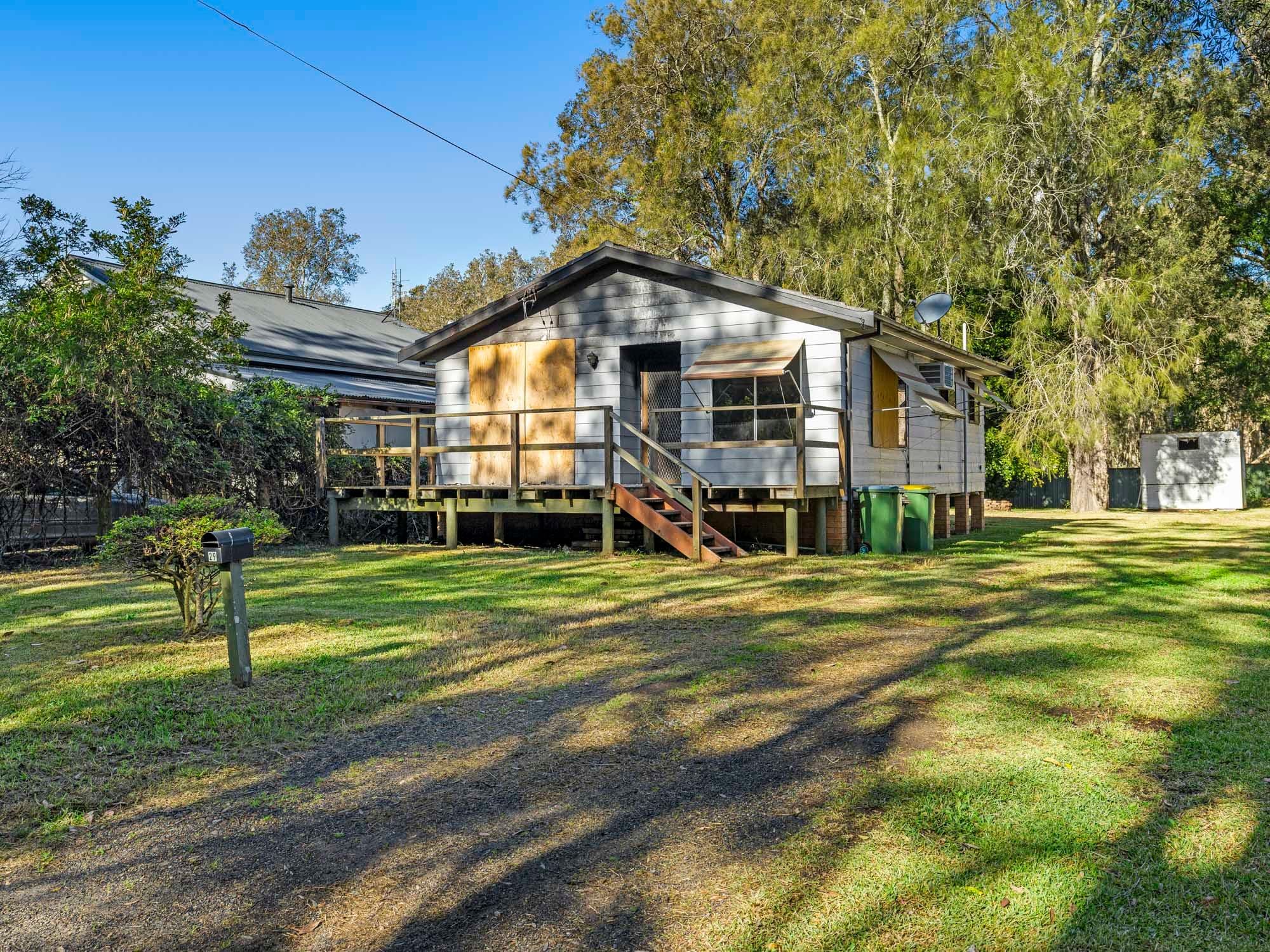 29 Warner Avenue, Tuggerawong NSW 2259, Tuggerawong - Thumbnail 2