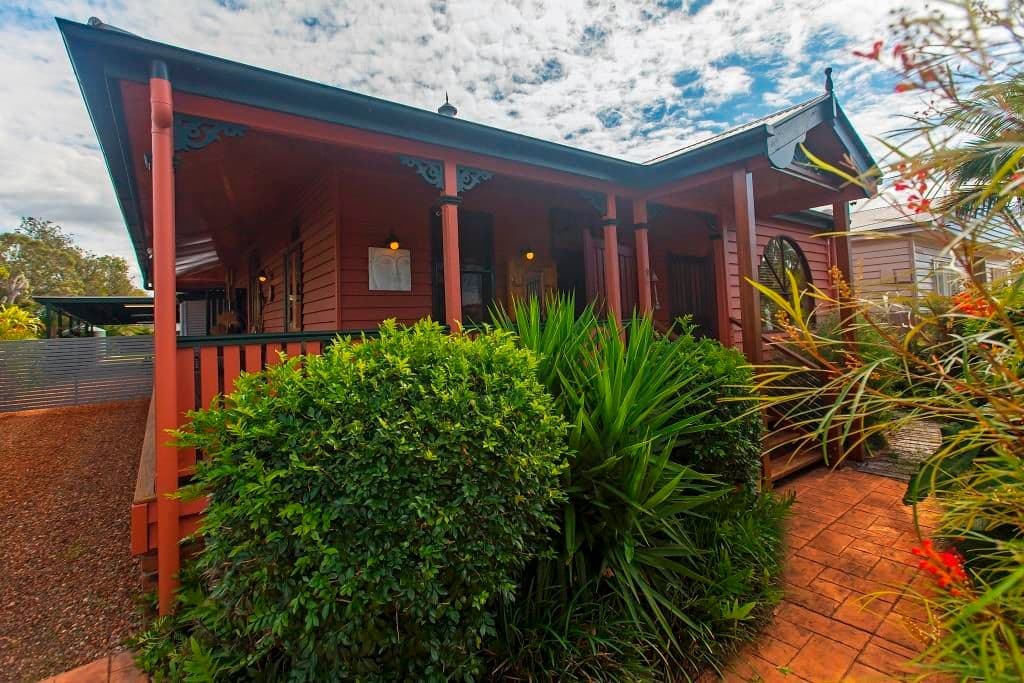 47 Henderson Road, DEAGON QLD 4017, Deagon - Thumbnail 2