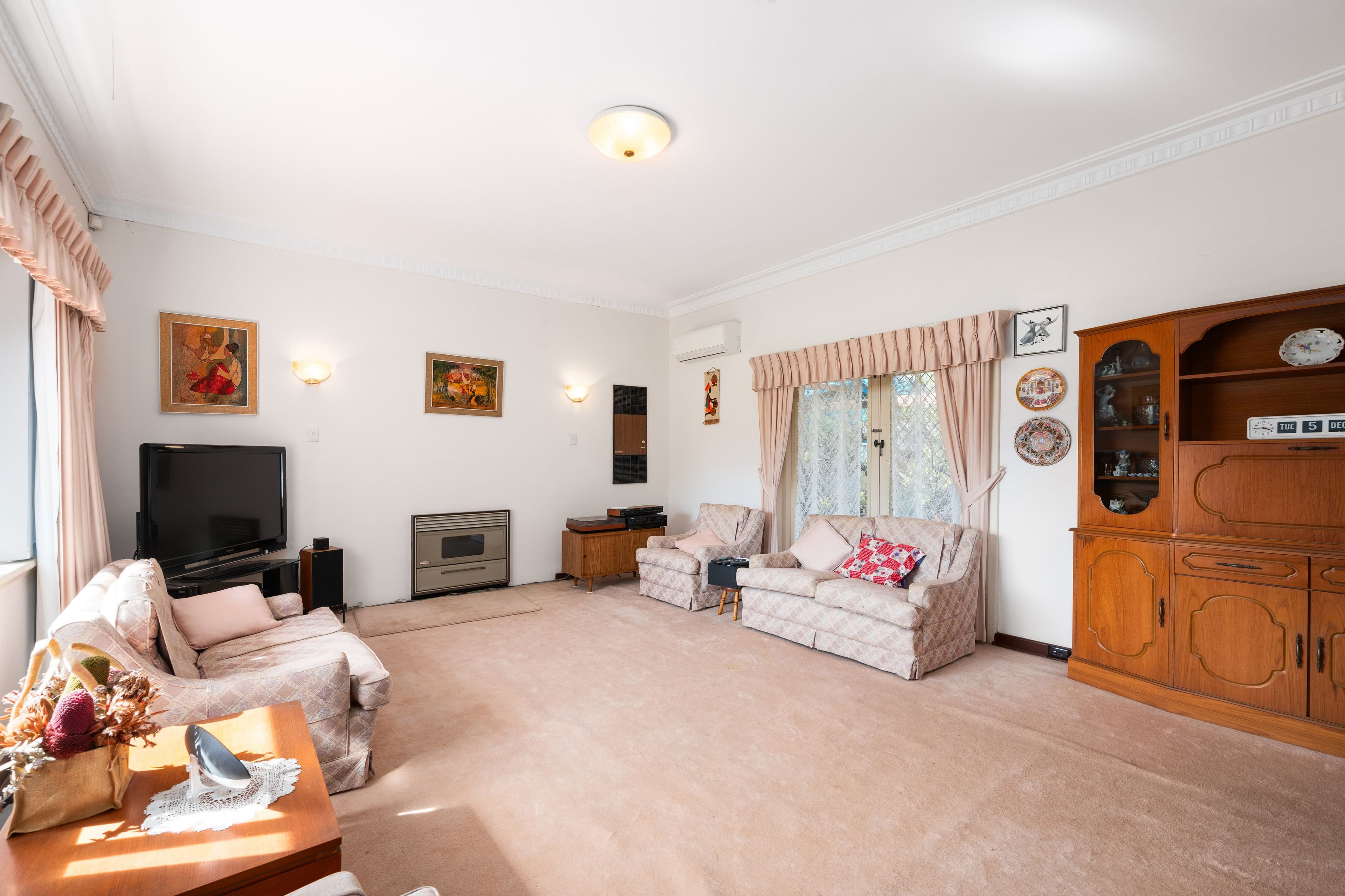 52 Lanark Street, Coolbinia WA 6050, Coolbinia - Thumbnail 2