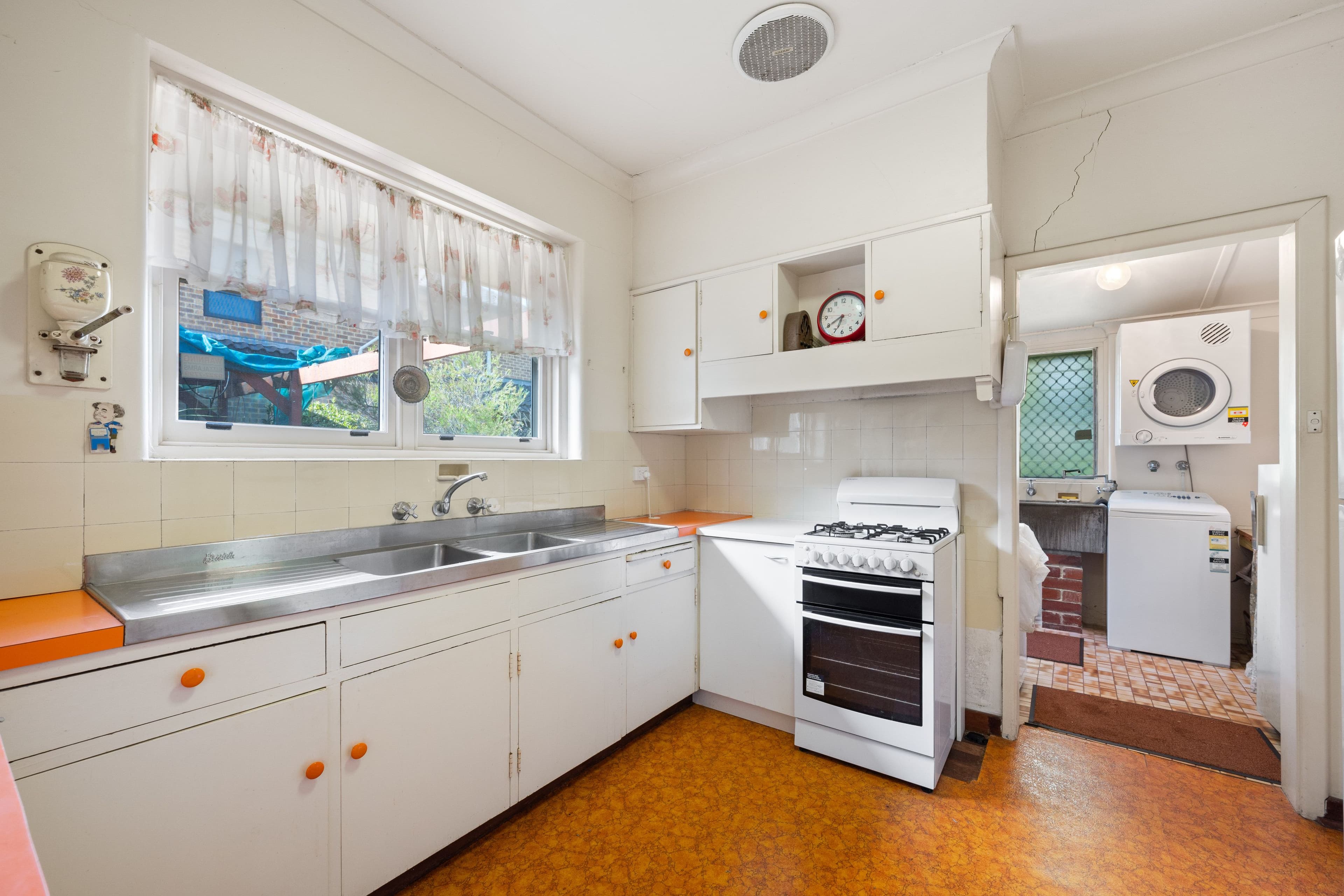 52 Lanark Street, Coolbinia WA 6050, Coolbinia - Thumbnail 7