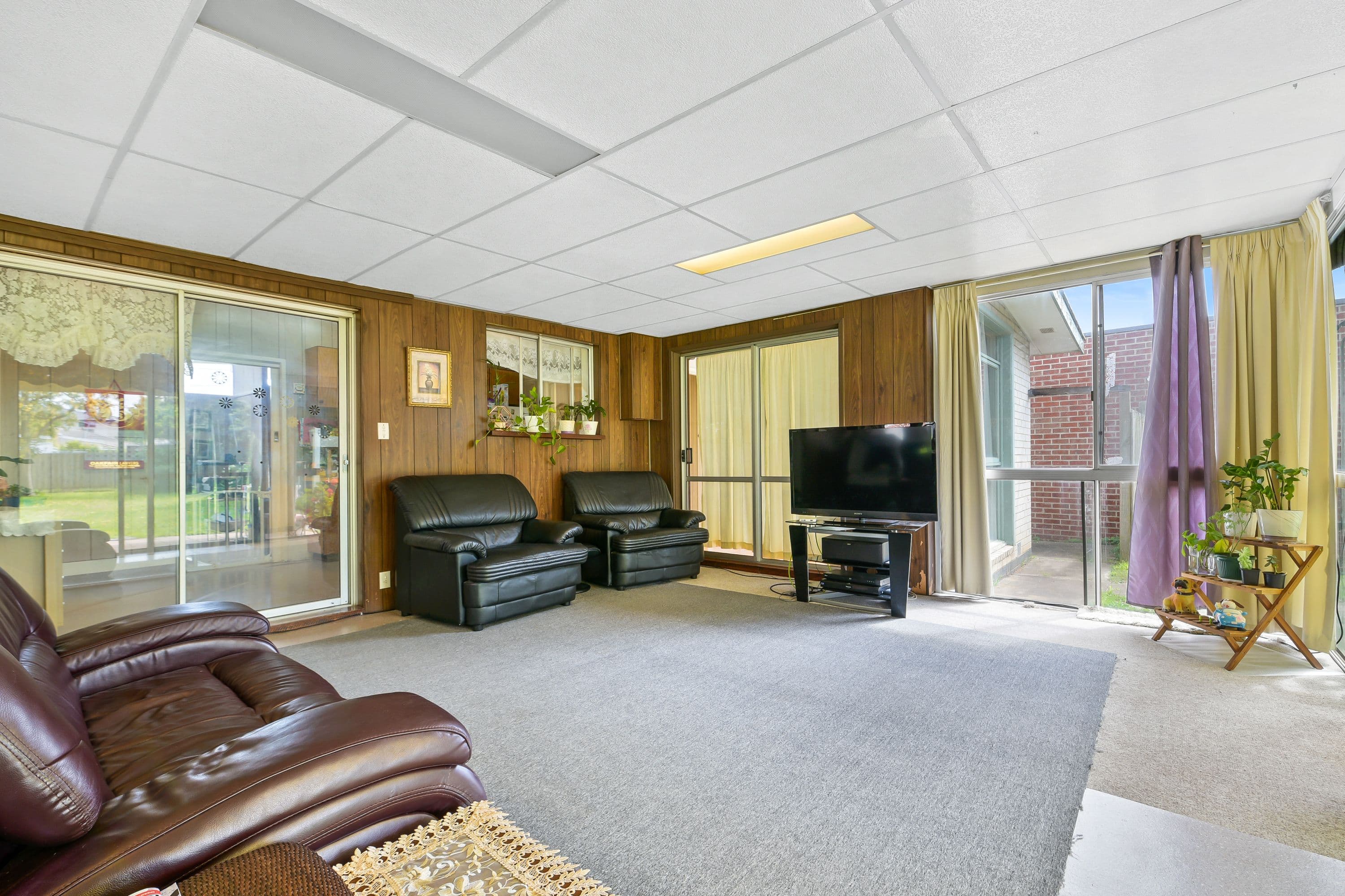 87 Winmalee Drive, Glen Waverley VIC 3150, Glen Waverley - Thumbnail 2