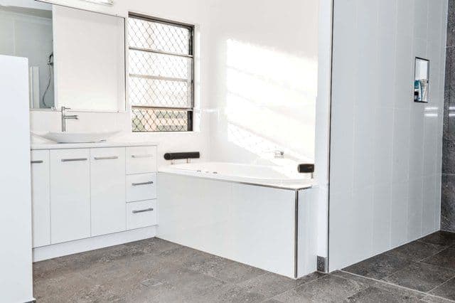 4 Wilcox Street, EIMEO QLD 4740, Eimeo - Thumbnail 5
