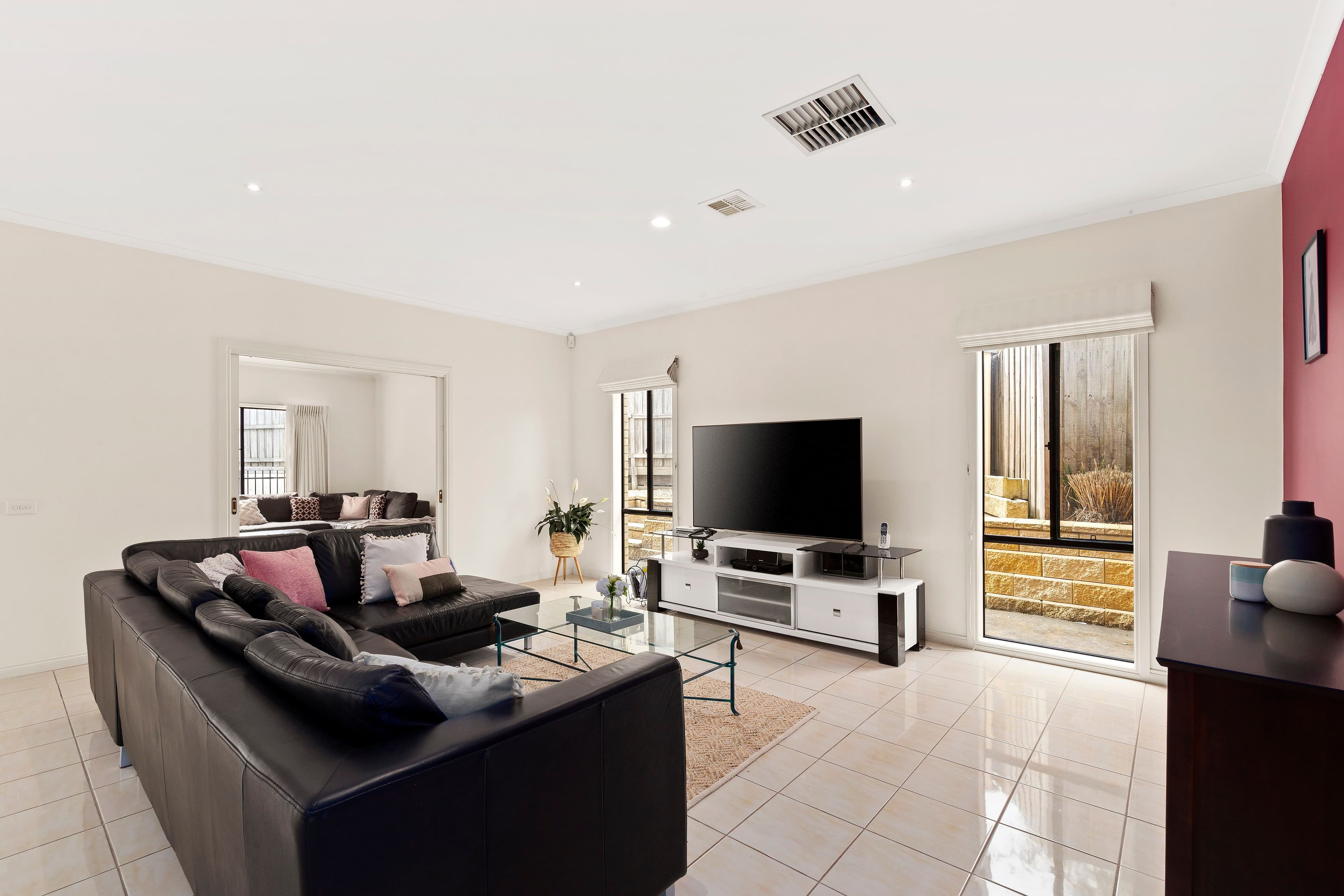2 Saville Court, Rowville VIC 3178, Rowville - Thumbnail 3