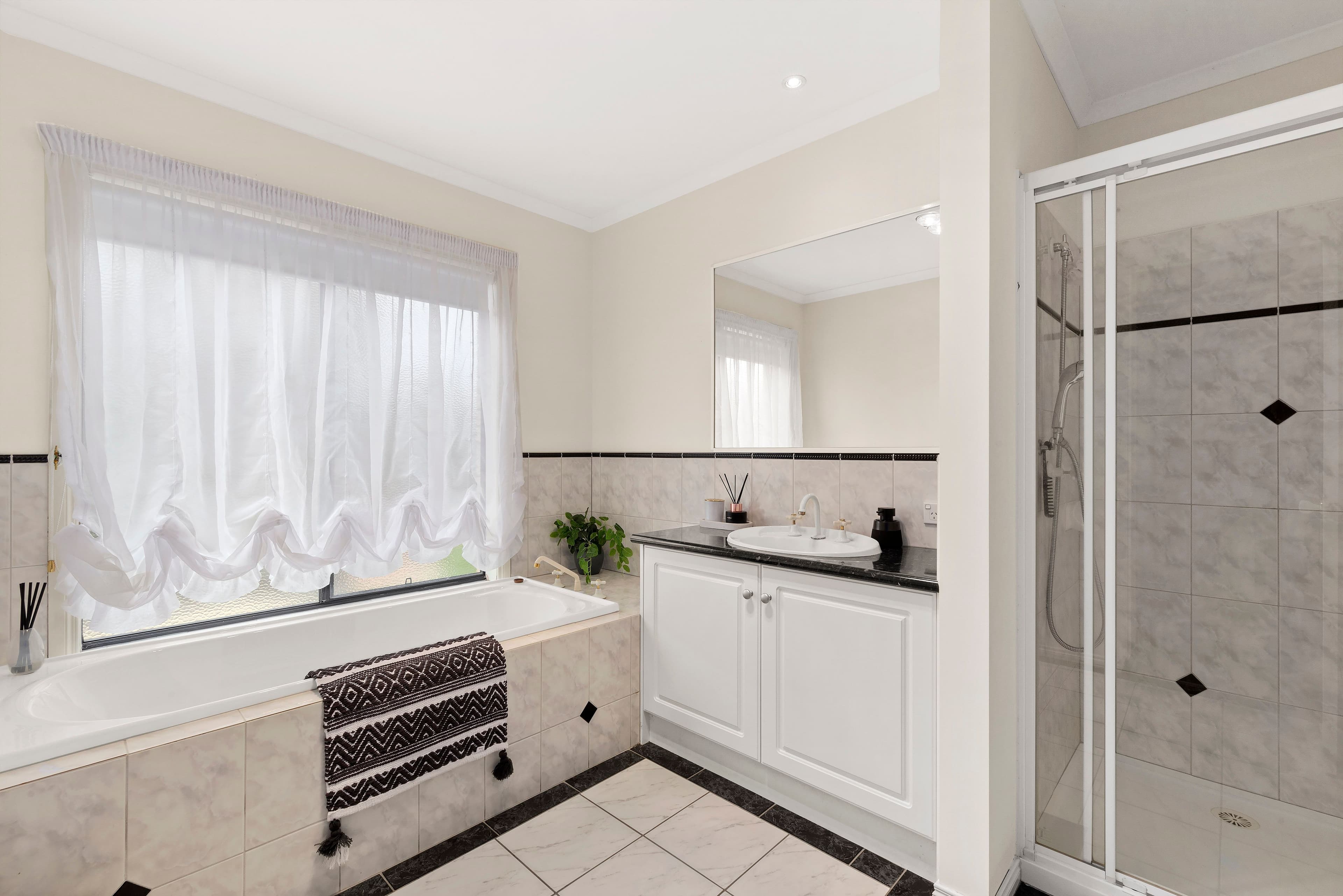 2 Saville Court, Rowville VIC 3178, Rowville - Thumbnail 6