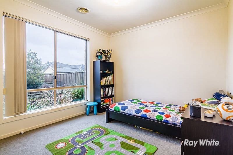 18 Westmoreland Avenue, Cranbourne North VIC 3977, Cranbourne North - Thumbnail 6