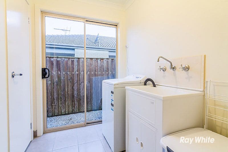 18 Westmoreland Avenue, Cranbourne North VIC 3977, Cranbourne North - Thumbnail 8