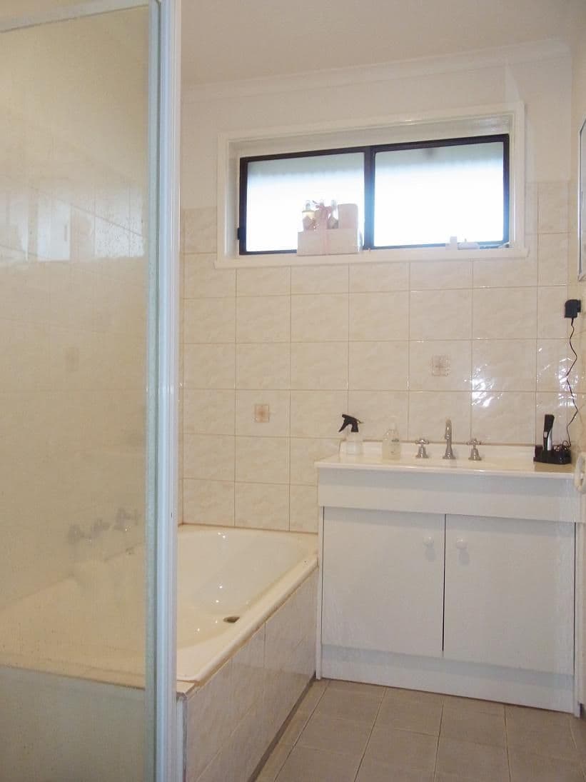 21  West Melton Drive, MELTON WEST VIC 3337, Melton West - Thumbnail 8
