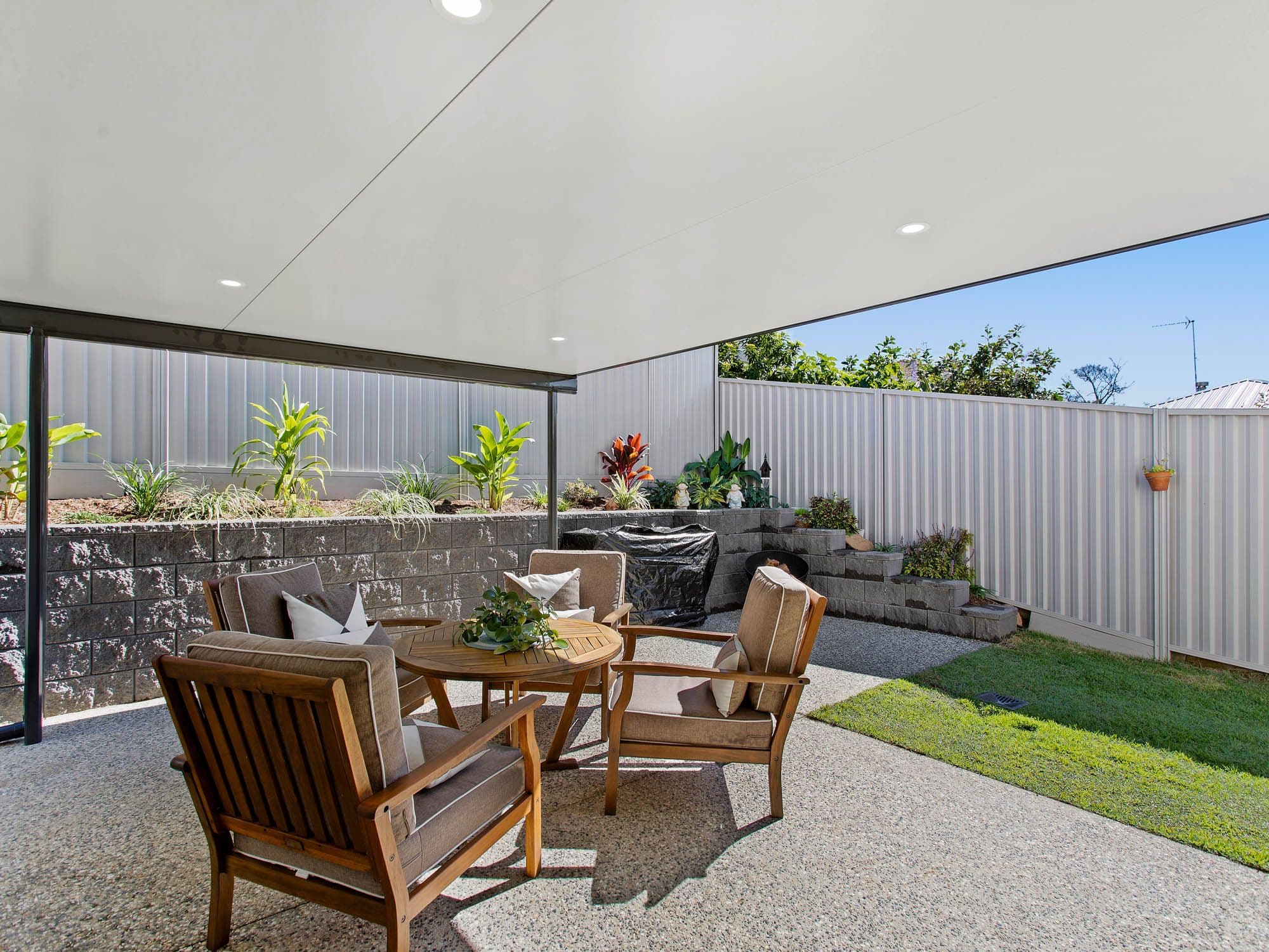 38-40 Robert Street, Labrador QLD 4215, Labrador - Image 1