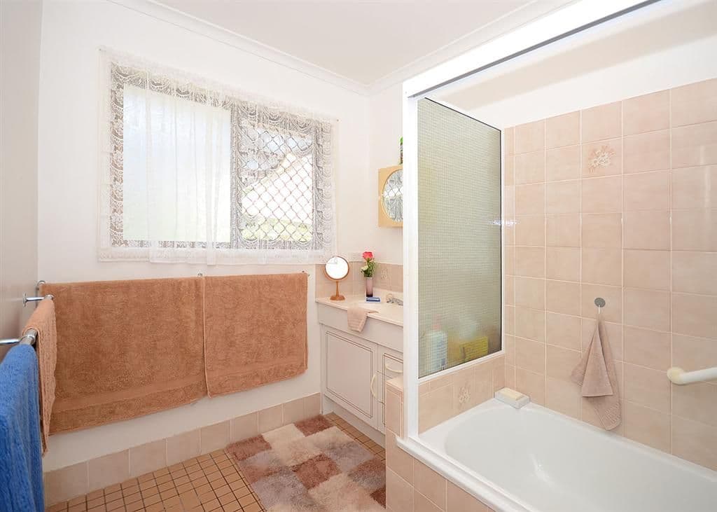 38 Waigani Avenue, KAWUNGAN QLD 4655, Kawungan - Thumbnail 4