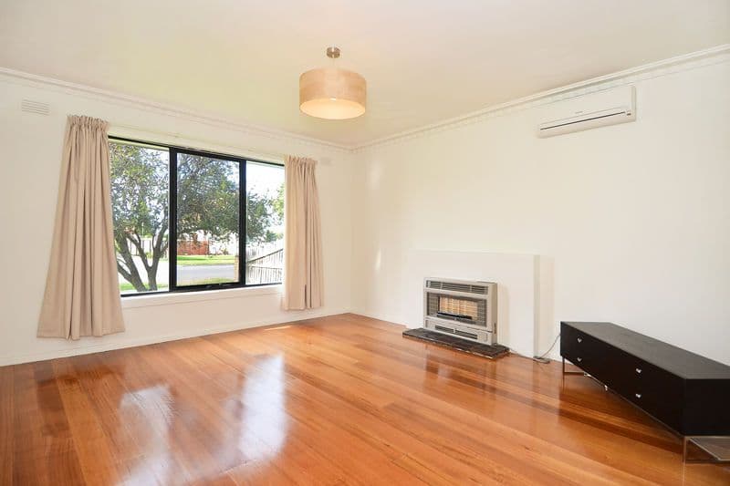 31 Seabeach Parade, NORTH SHORE VIC 3214, North Shore - Thumbnail 3