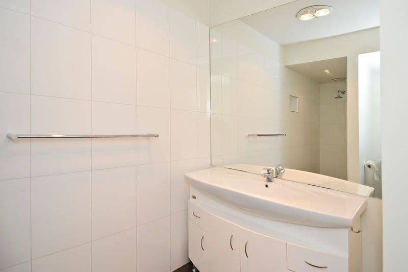 31 Seabeach Parade, NORTH SHORE VIC 3214, North Shore - Thumbnail 4