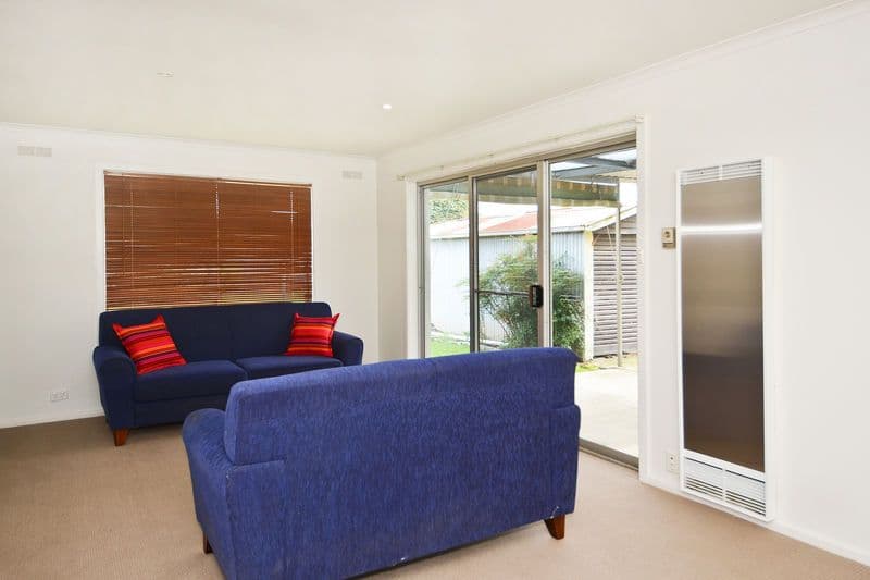 31 Seabeach Parade, NORTH SHORE VIC 3214, North Shore - Thumbnail 6