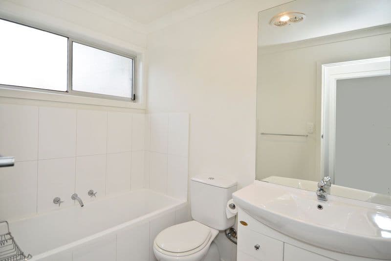 31 Seabeach Parade, NORTH SHORE VIC 3214, North Shore - Thumbnail 7
