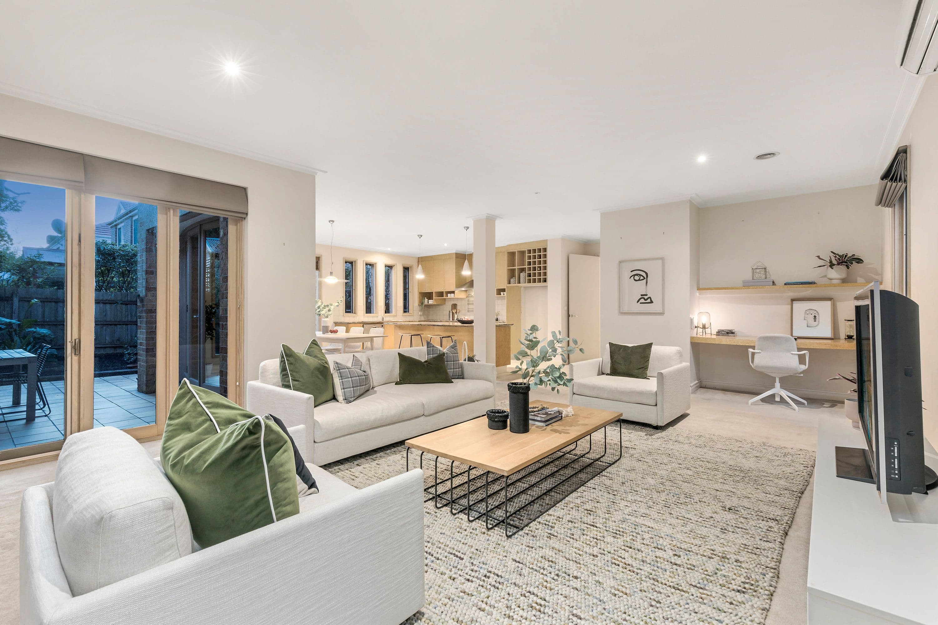 922 High Street Road, Glen Waverley VIC 3150, Glen Waverley - Thumbnail 2