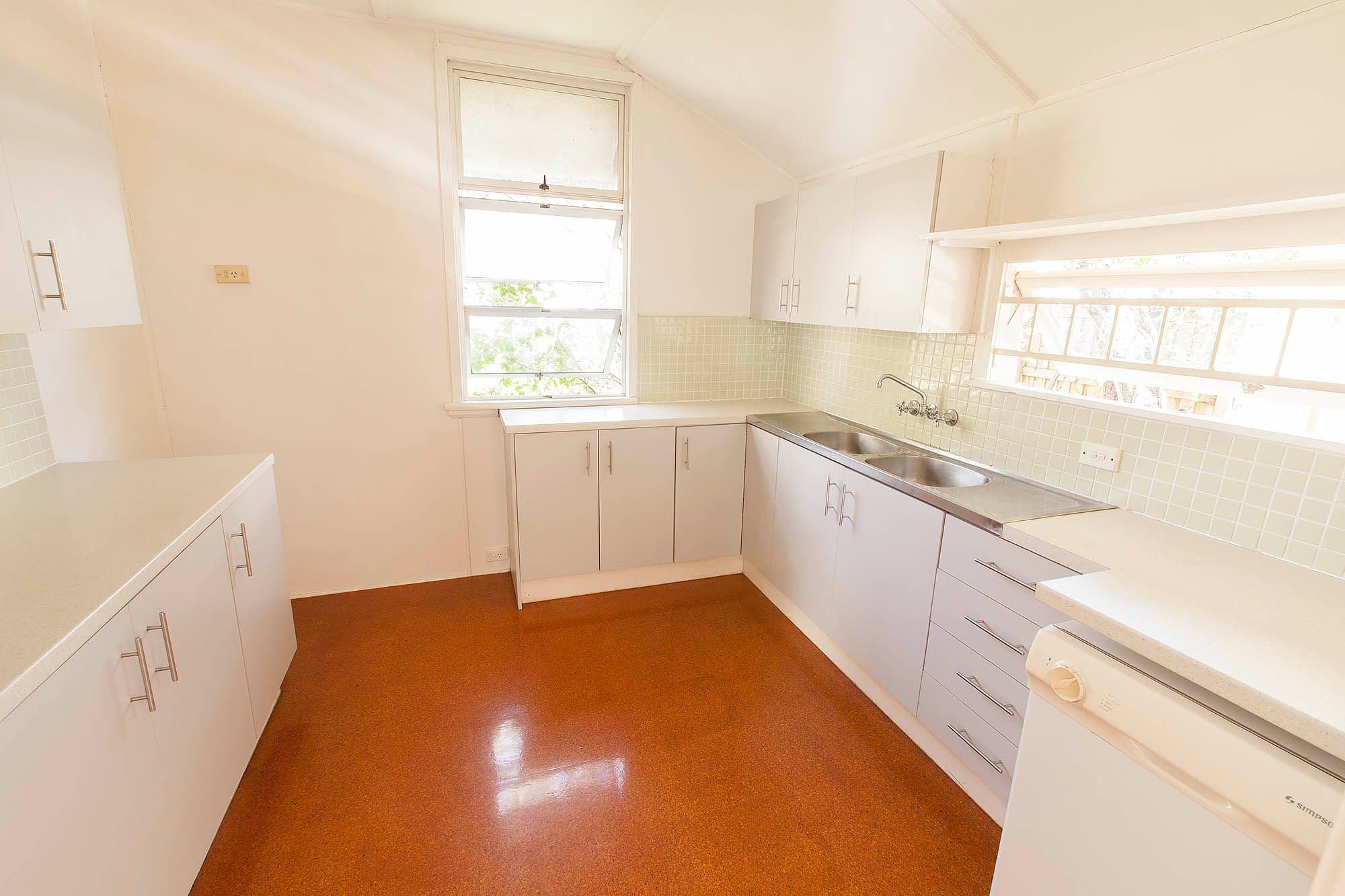 10 Dawson Street, WOOLOOWIN QLD 4030, Wooloowin - Thumbnail 3