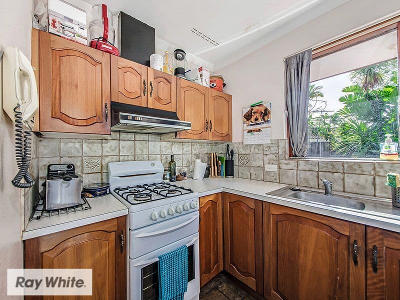 5 Pinaster Street, Menora WA 6050, Menora - Thumbnail 7