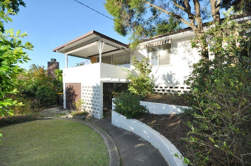 5  Stoneleigh Street, COORPAROO QLD 4151, Coorparoo - Thumbnail 2