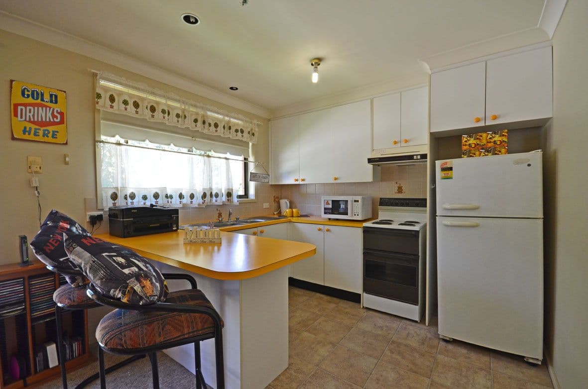 46 Struan Street, TAHMOOR NSW 2573, Tahmoor - Thumbnail 2