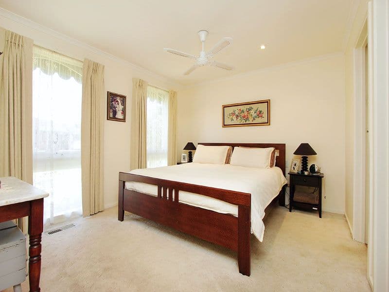 6 Donhaven Court, DINGLEY VILLAGE VIC 3172, Dingley Village - Thumbnail 6
