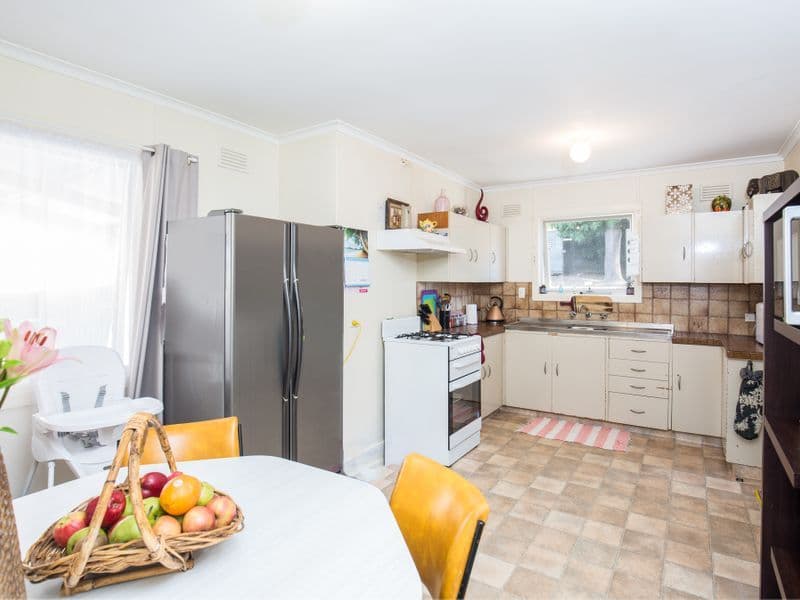 16 McArthur Street, Mount Gambier SA 5290, Mount Gambier - Thumbnail 2