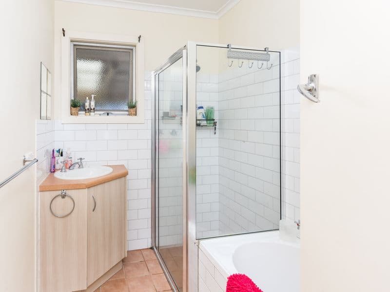16 McArthur Street, Mount Gambier SA 5290, Mount Gambier - Thumbnail 7