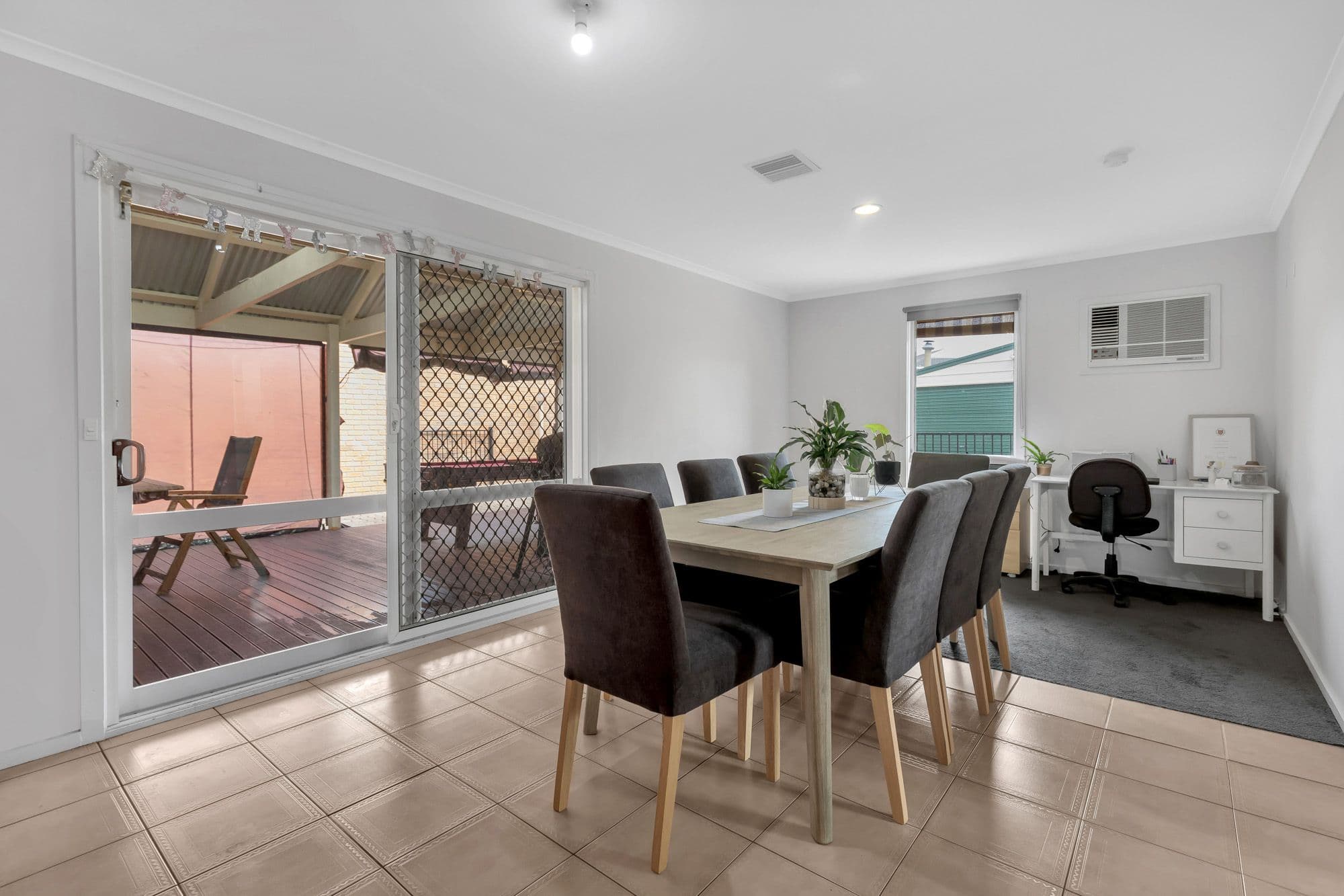 16 Cameron Drive, Hoppers Crossing VIC 3029, Hoppers Crossing - Thumbnail 4