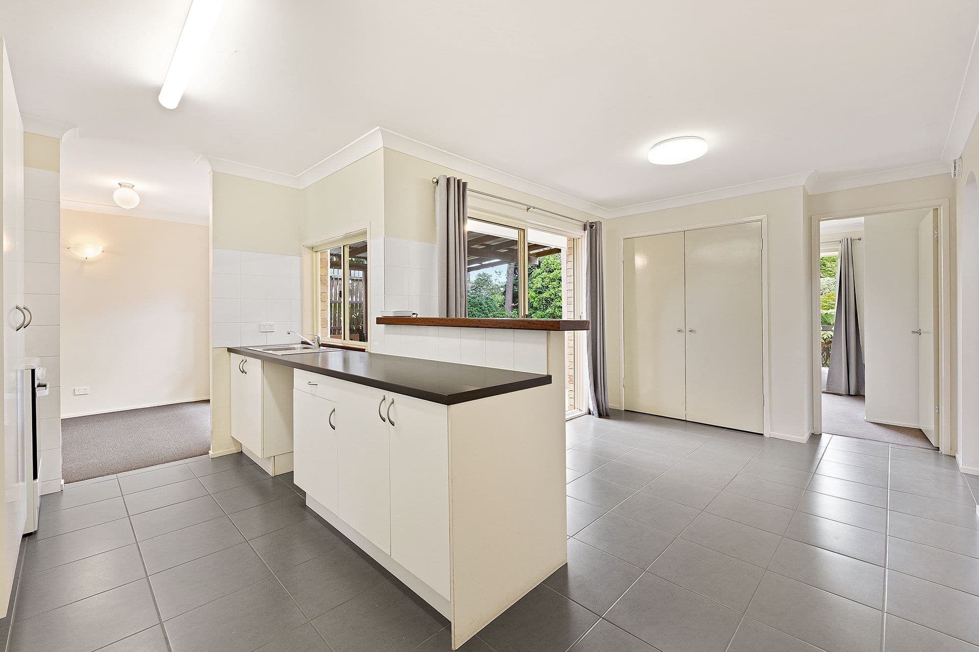21 Ocean View Parade, Tamborine Mountain QLD 4272, Tamborine Mountain - Thumbnail 2