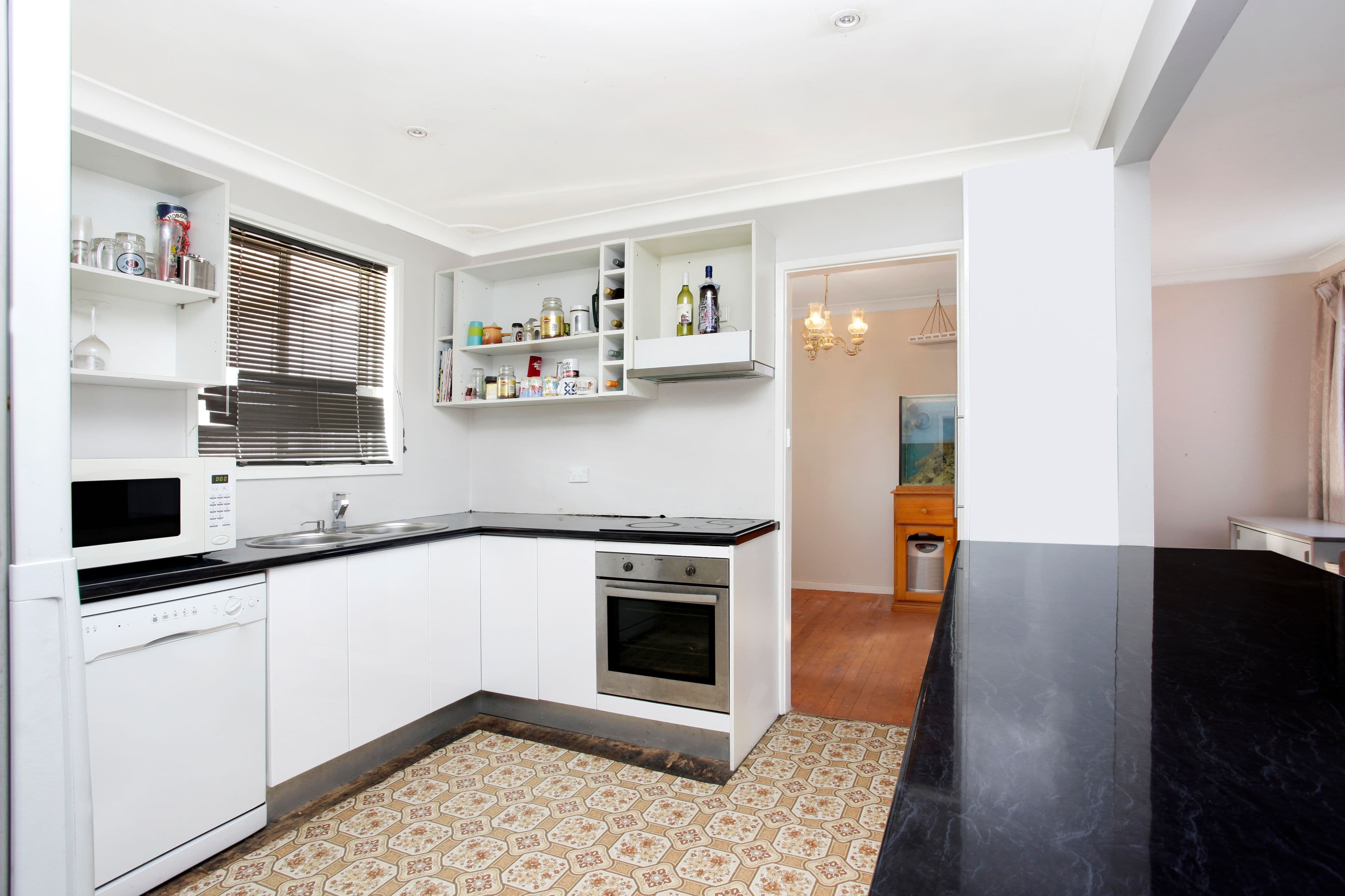 25 Parklea Parade, Canley Heights - Thumbnail 2