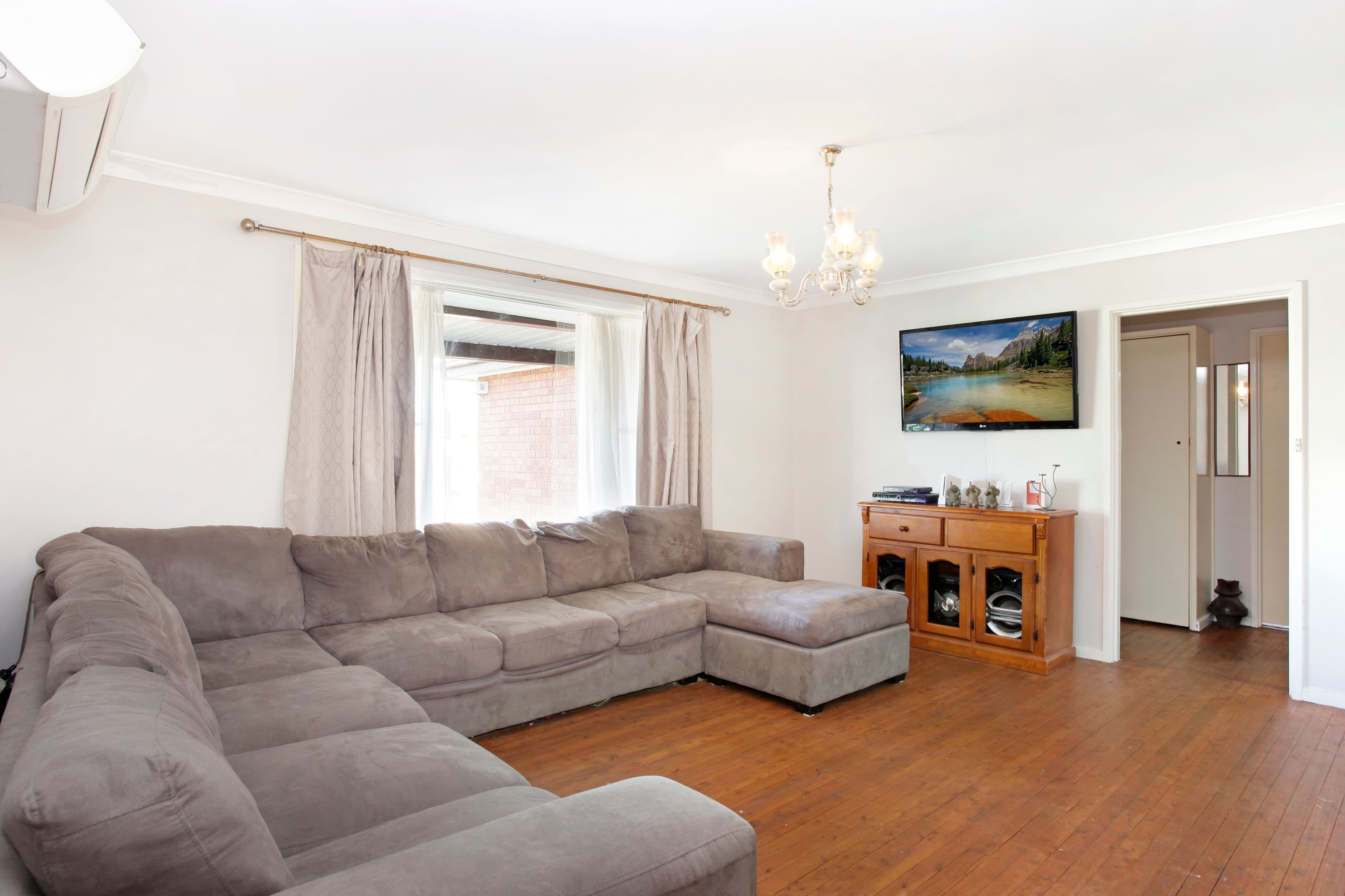 25 Parklea Parade, Canley Heights - Thumbnail 3