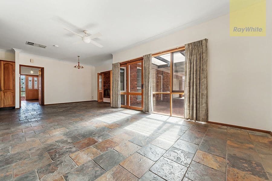 9 Moffat Court, Greenvale VIC 3059, Greenvale - Thumbnail 6