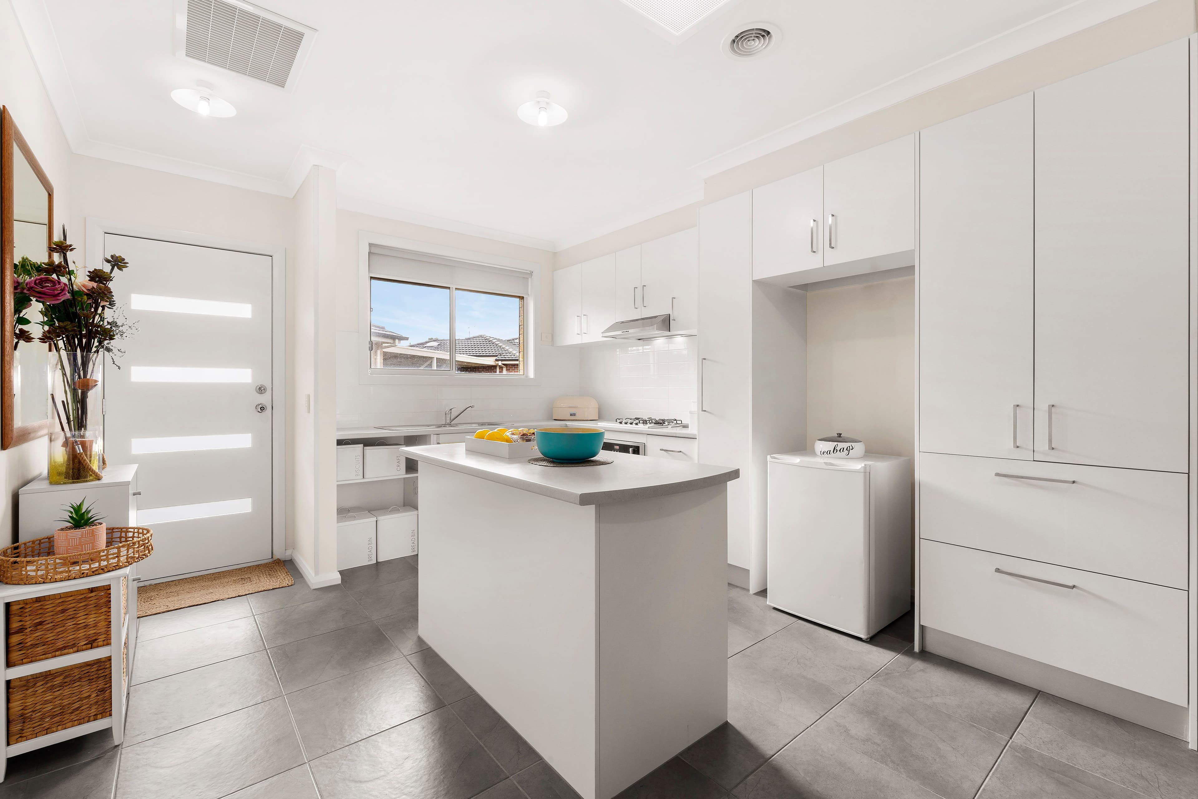 3 Delwyn Close, Thomastown VIC 3074, Thomastown - Thumbnail 2
