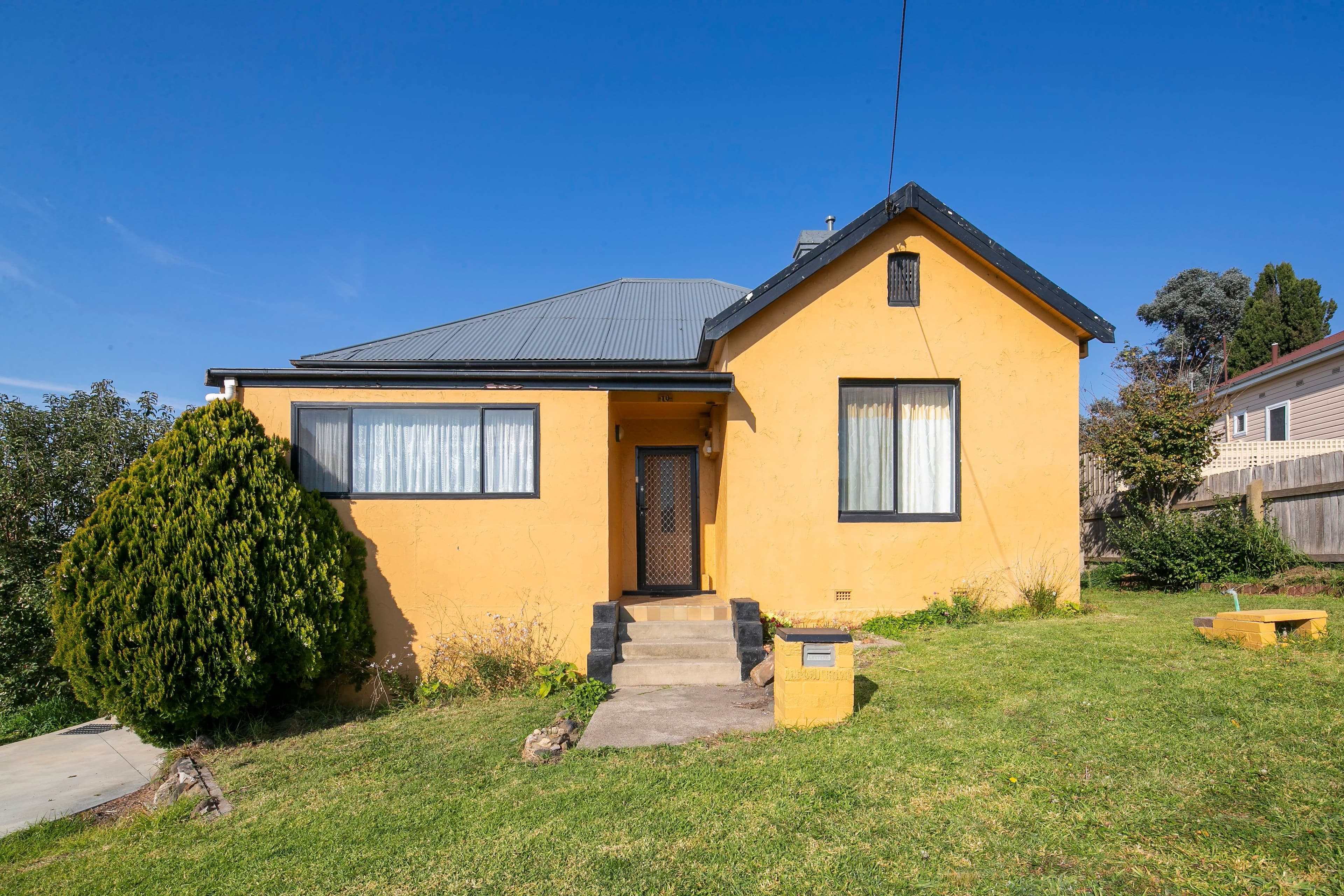 16 Lansdowne Street, Goulburn NSW 2580, Goulburn - Image 1