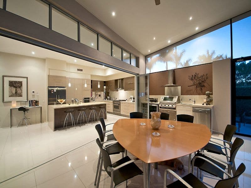 11 St Moritz Terrace, SORRENTO QLD 4217, Sorrento - Thumbnail 5