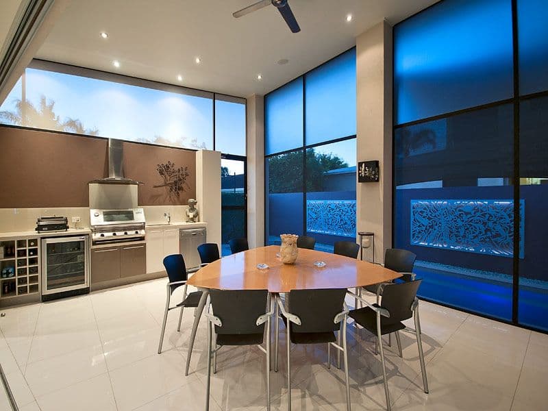 11 St Moritz Terrace, SORRENTO QLD 4217, Sorrento - Thumbnail 8
