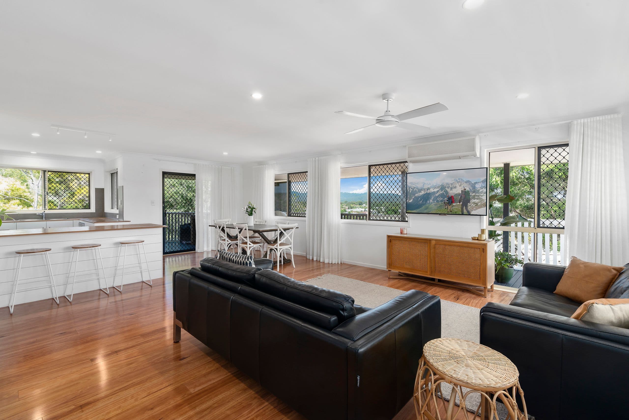 5 Bunbury Court, Elanora QLD 4221, Elanora - Image 1