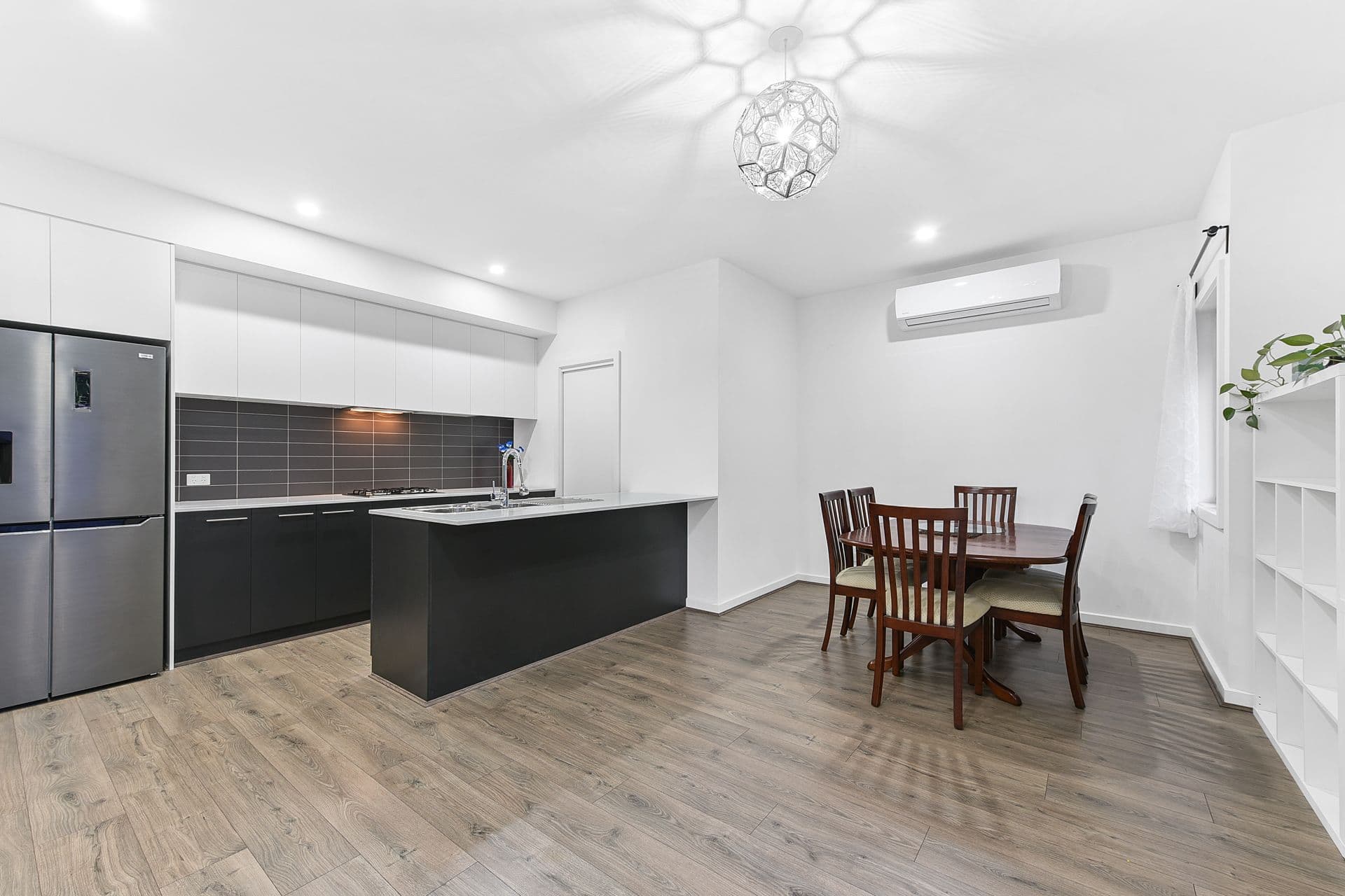 33 Photinia Street, Doveton VIC 3177, Doveton - Thumbnail 4