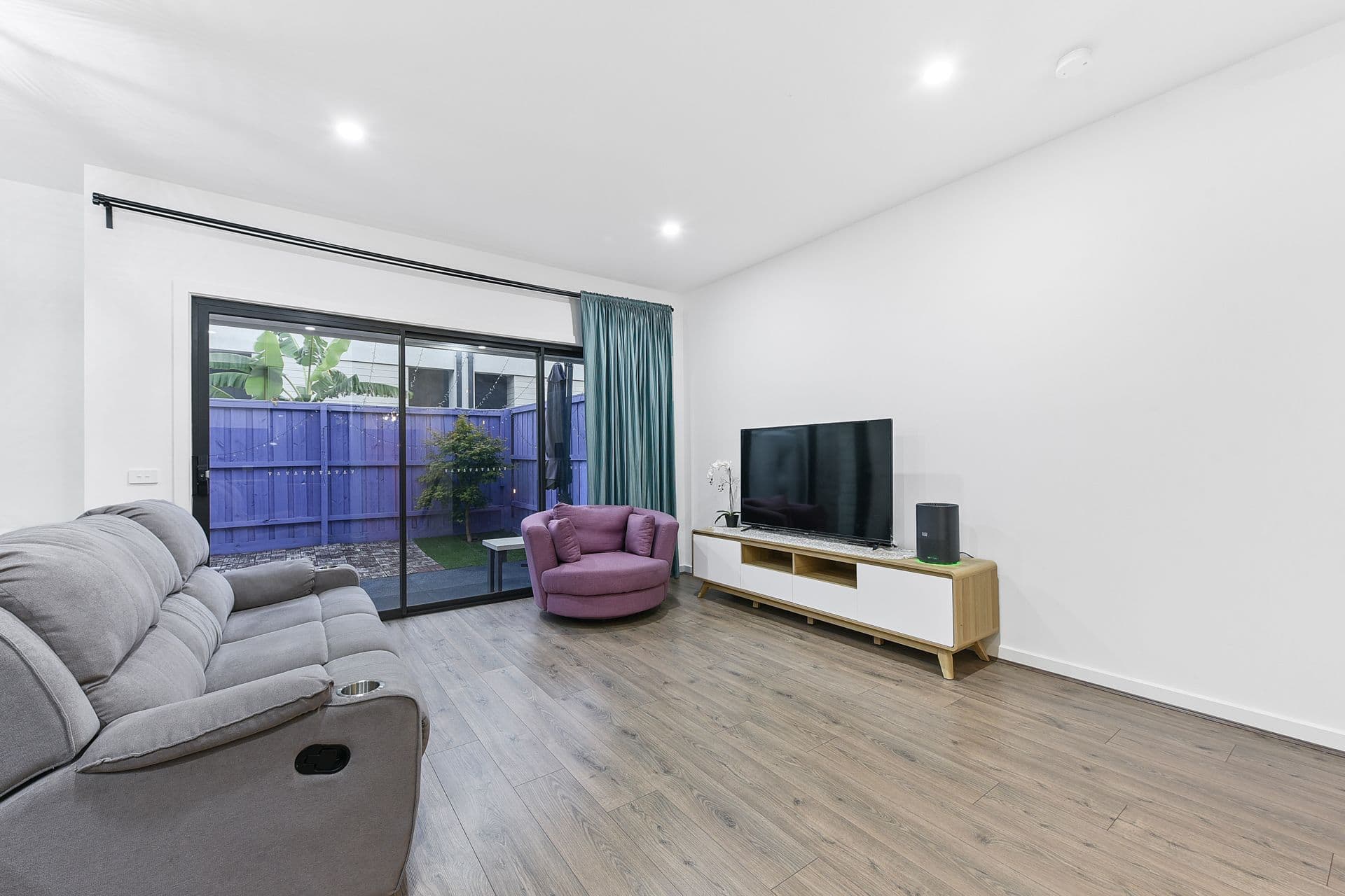 33 Photinia Street, Doveton VIC 3177, Doveton - Thumbnail 6