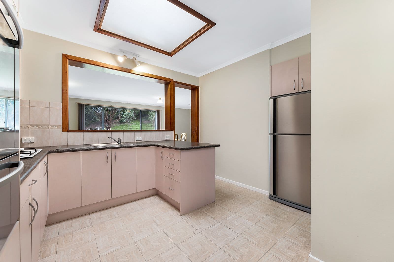 105 Therese Avenue, Mount Waverley VIC 3149, Mount Waverley - Thumbnail 5