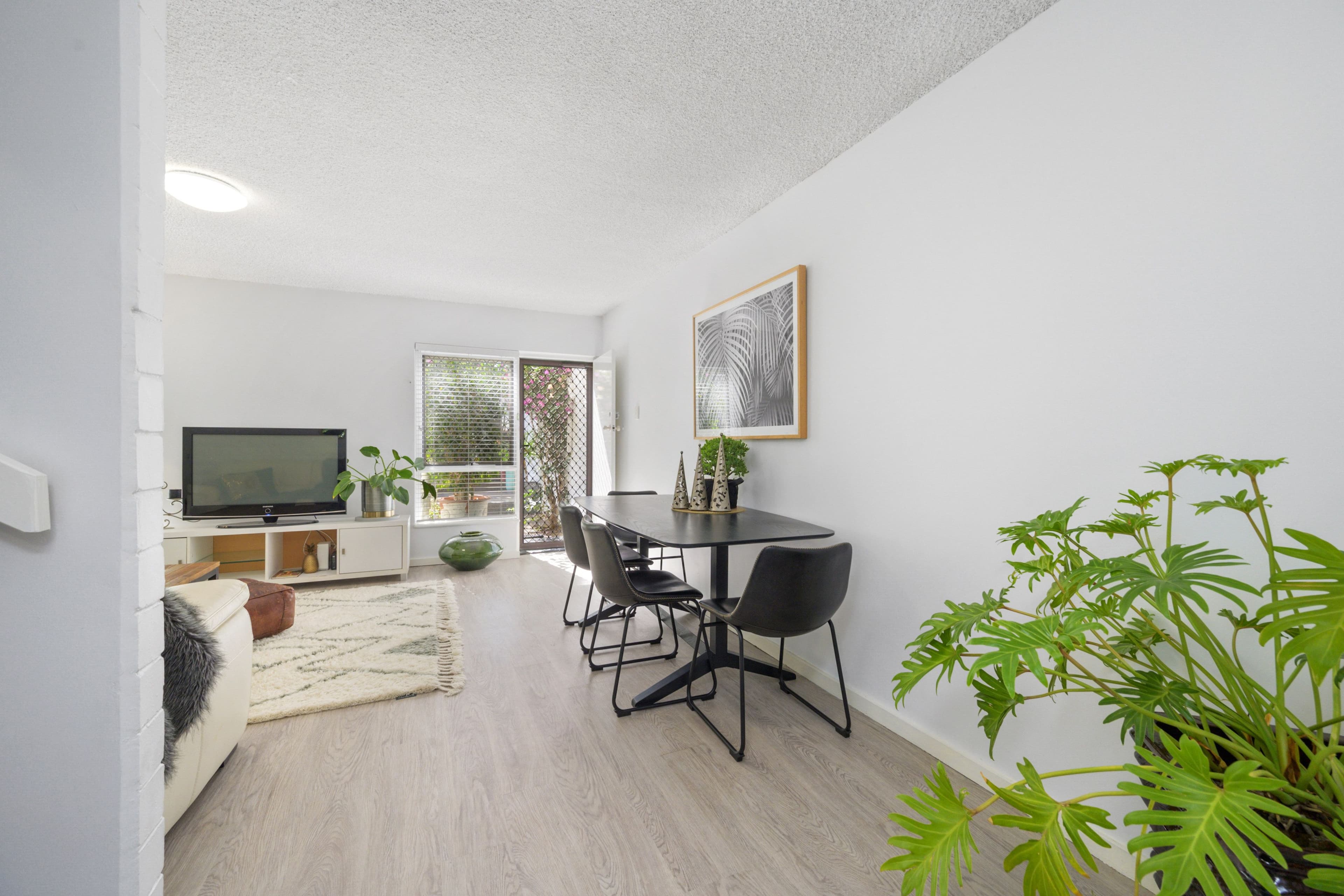 9A Myrtle Avenue, Sorrento WA 6020, Sorrento - Thumbnail 4