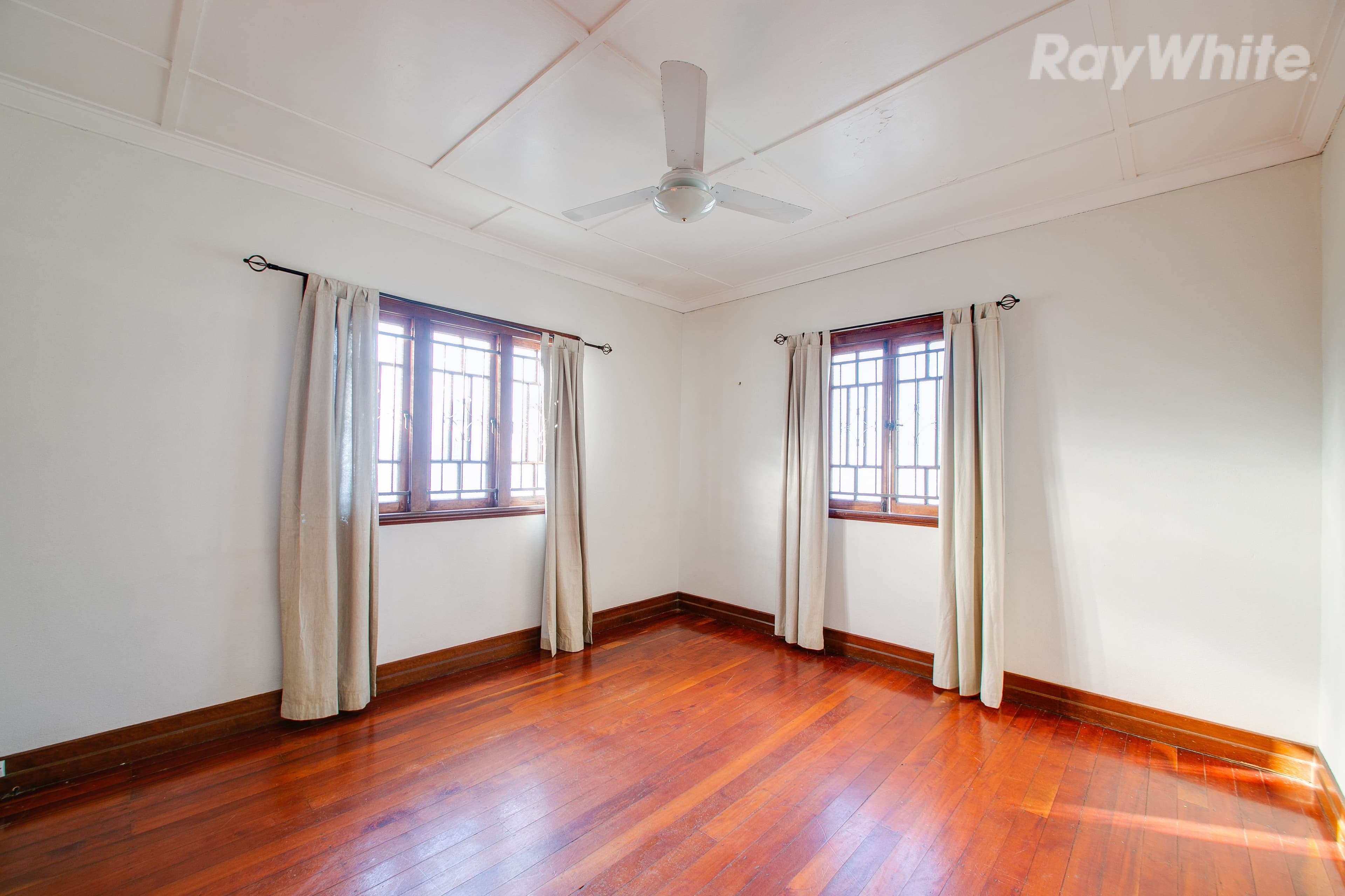 8 Barrett Street, East Ipswich QLD 4305, East Ipswich - Thumbnail 6