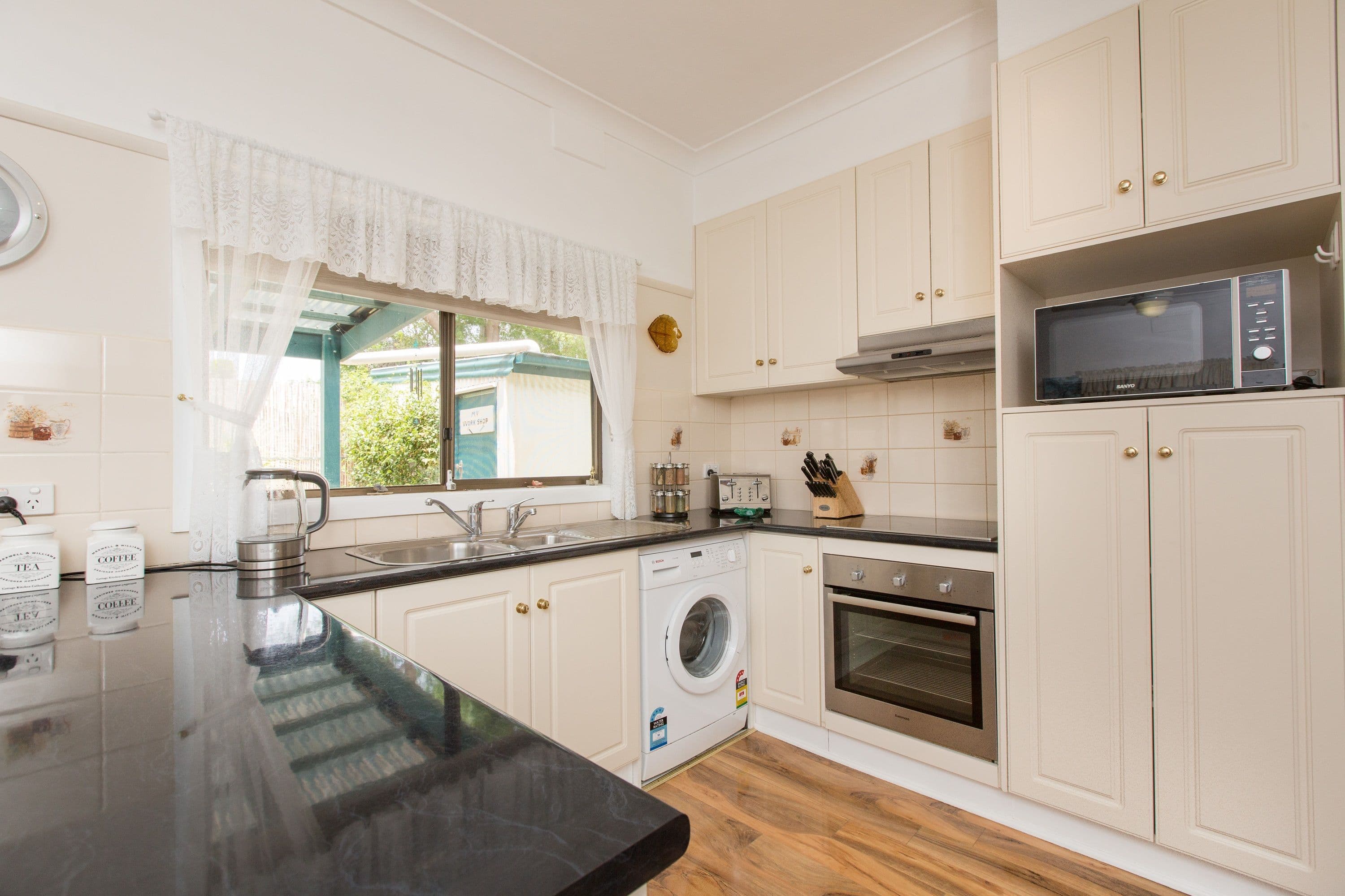 22 Floral Avenue East, Mildura VIC 3500, Mildura - Thumbnail 6