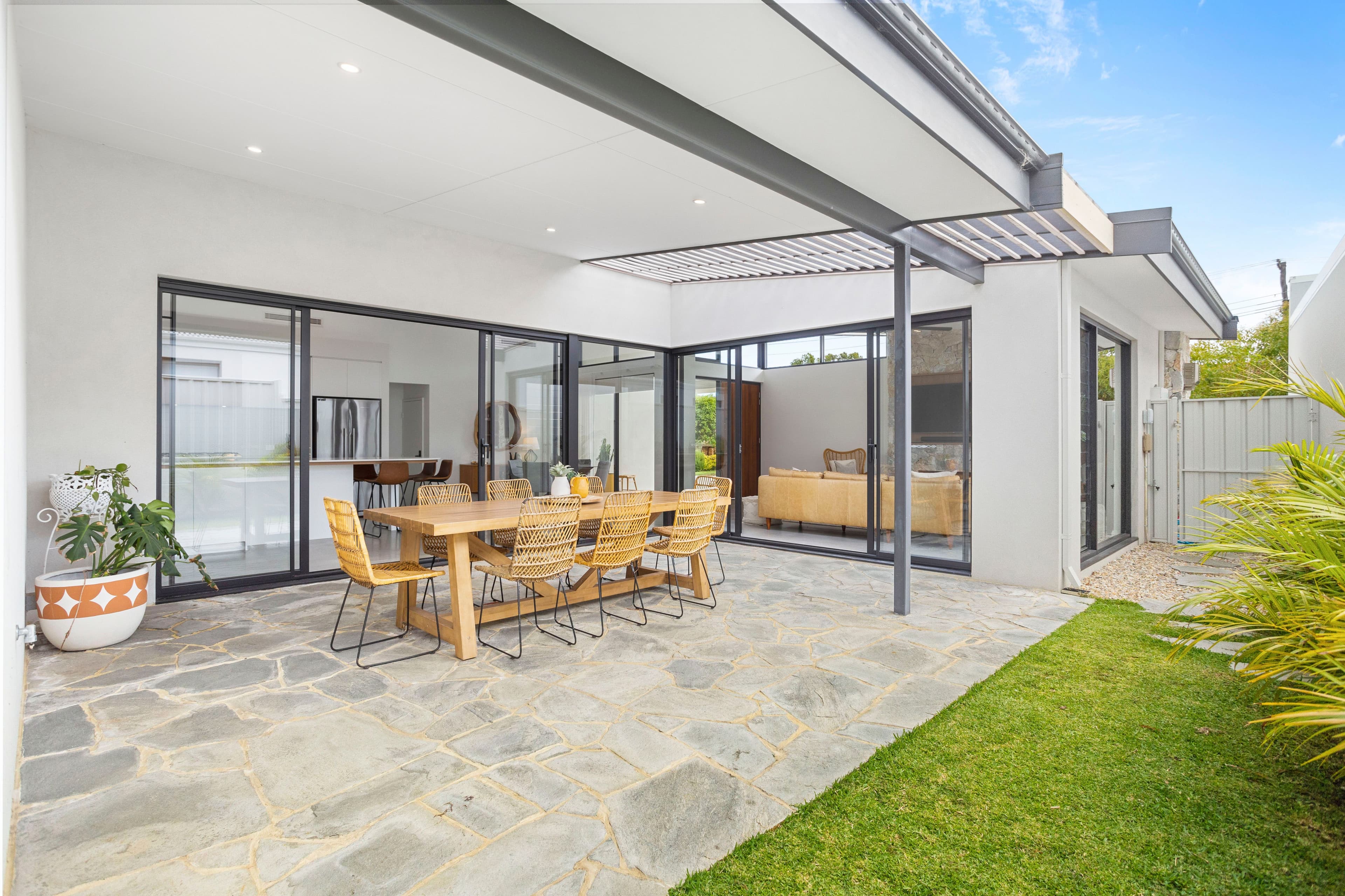 2 Ostend Road, Scarborough WA 6019, Scarborough - Thumbnail 7