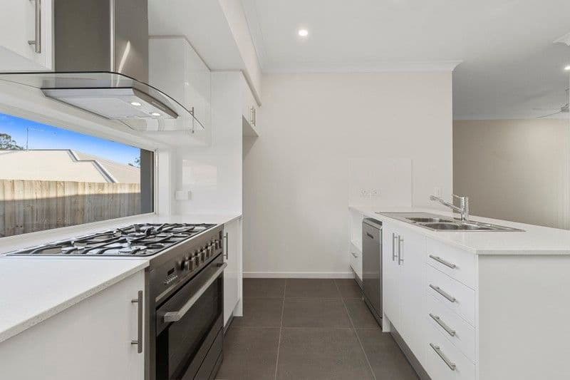 3 Latrobe Court, SPRING MOUNTAIN QLD 4300, Spring Mountain - Thumbnail 3