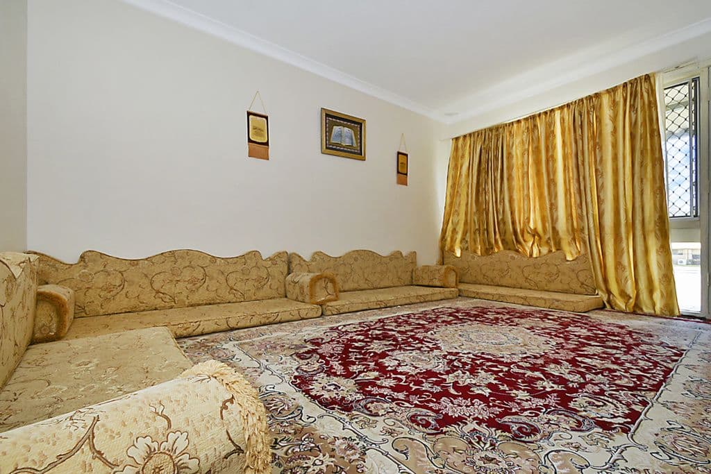 96 Girrawheen Avenue, Girrawheen WA 6064, Girrawheen - Thumbnail 2