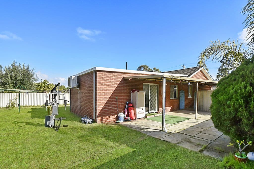 96 Girrawheen Avenue, Girrawheen WA 6064, Girrawheen - Thumbnail 4