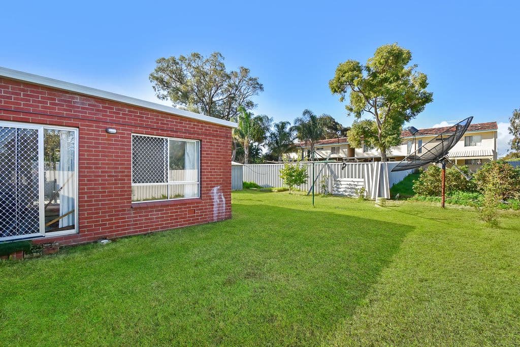96 Girrawheen Avenue, Girrawheen WA 6064, Girrawheen - Thumbnail 5
