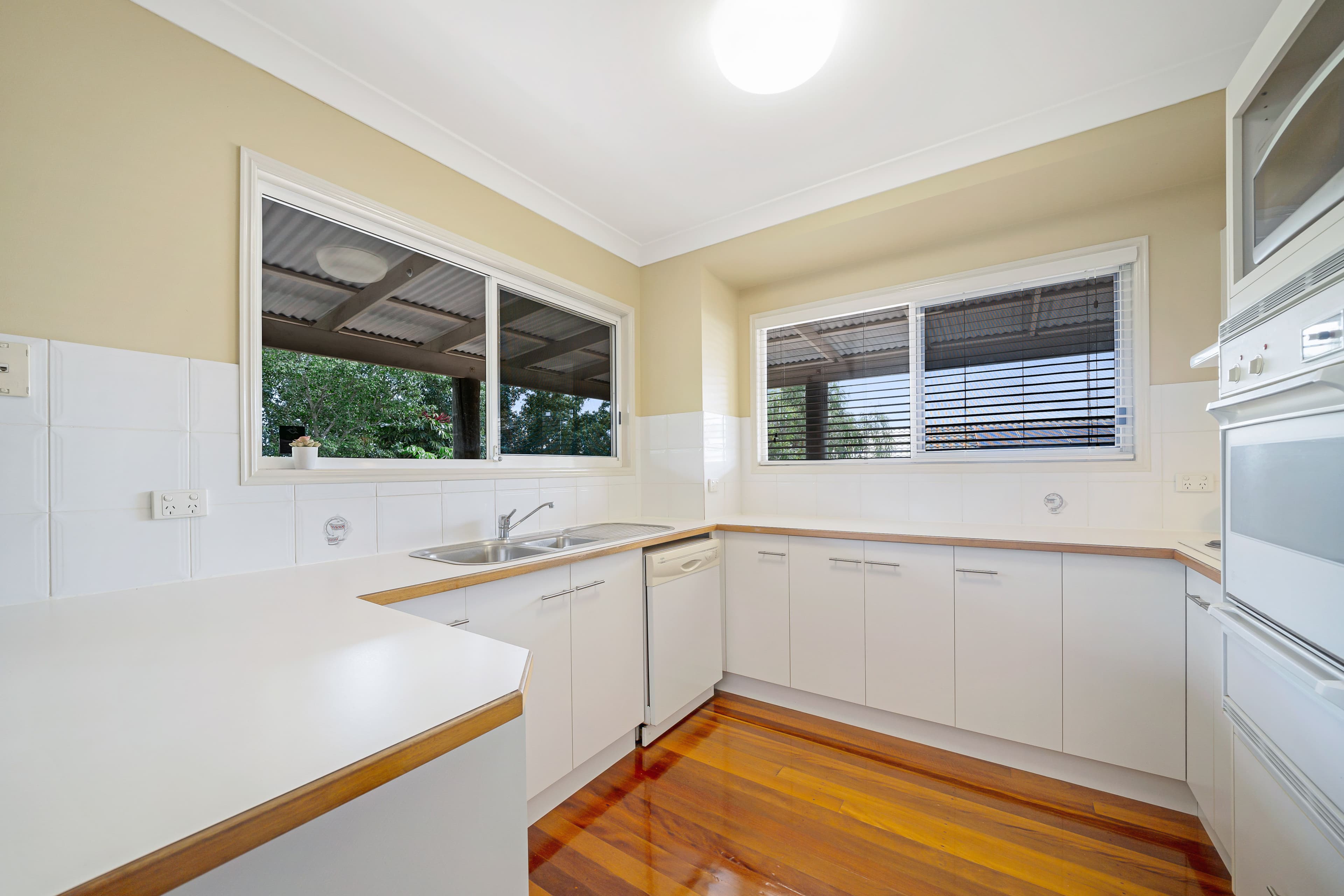 8 Lucy Drive, Edens Landing QLD 4207, Edens Landing - Thumbnail 5
