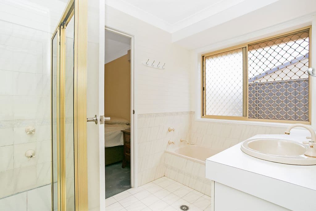 18 Petherbridge Avenue, Merrimac QLD 4226, Merrimac - Thumbnail 7