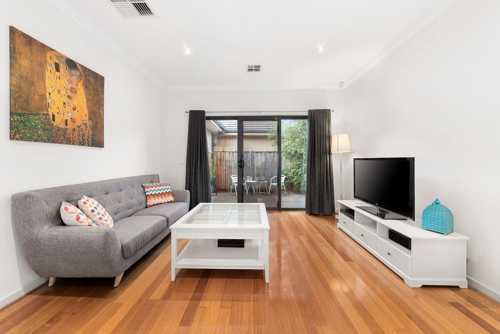 6 Di Palma Place, Bundoora VIC 3083, Bundoora - Thumbnail 2